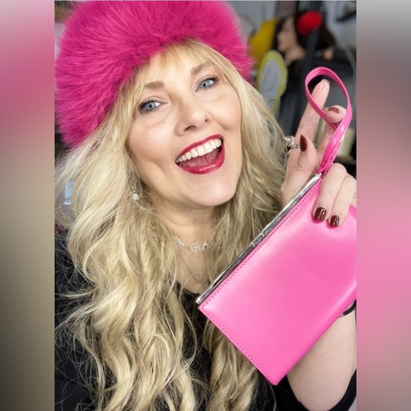 🐝LIVE LISTING🐝 Anything Goes Shows! - Picture 6 of 11